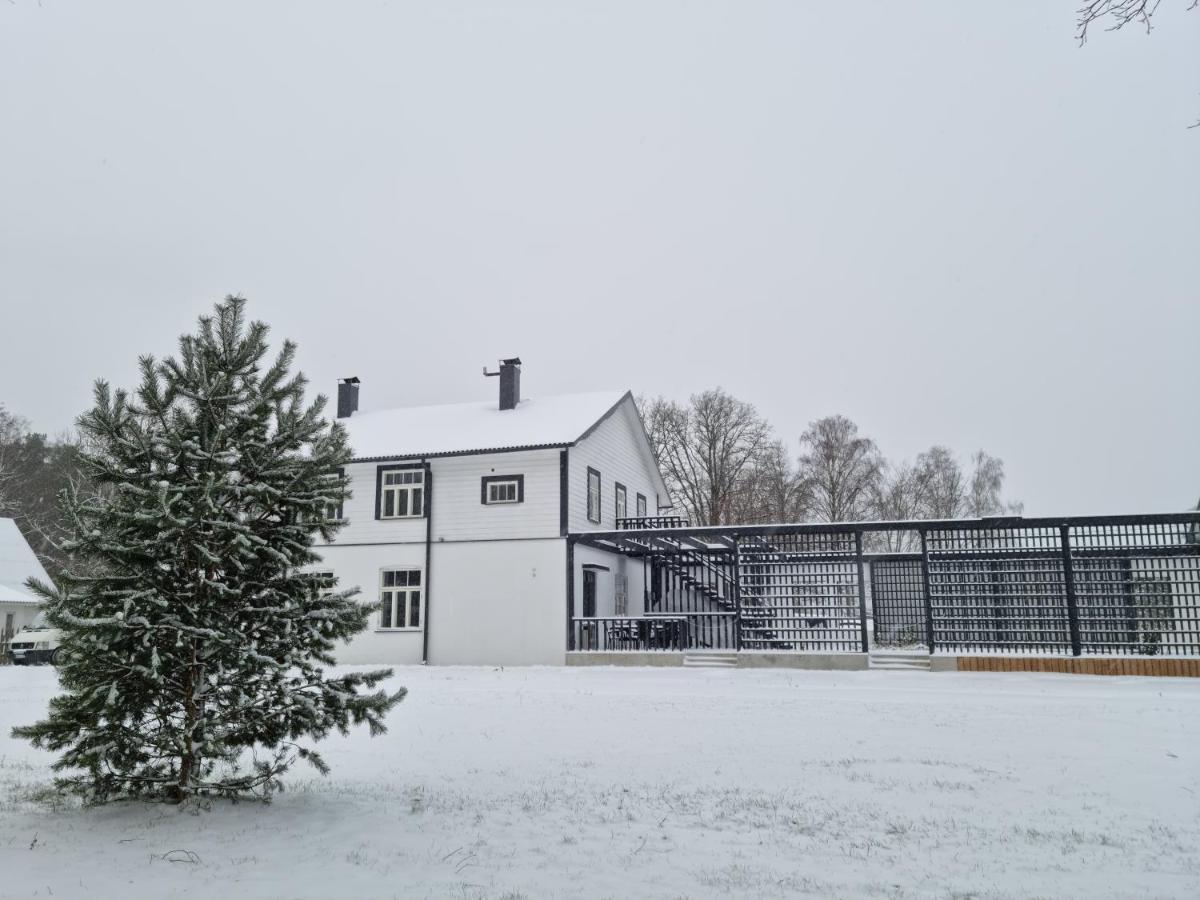 Tõstamaa Meierei Hotel Tostamaa Exterior foto