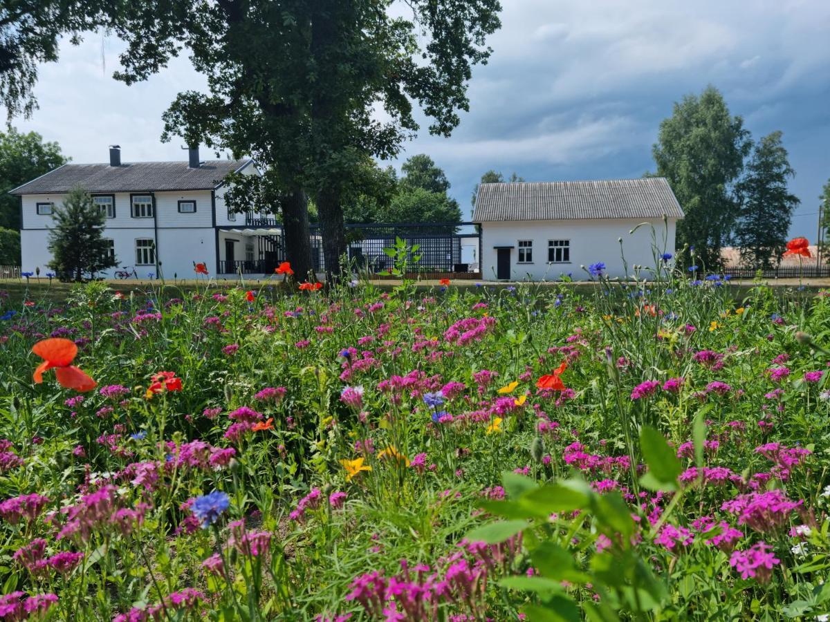 Tõstamaa Meierei Hotel Tostamaa Exterior foto